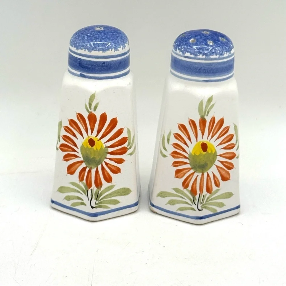 Hemriot Quimper Fleuri vintage French Floral Ceramic Salt and Pepper Shakers
